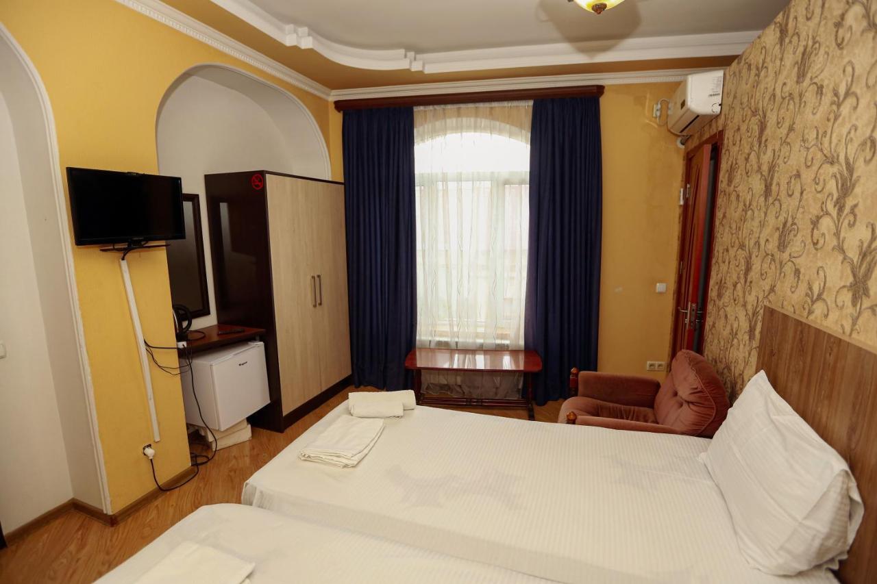 Hotel Isaka Tbilisi Luaran gambar